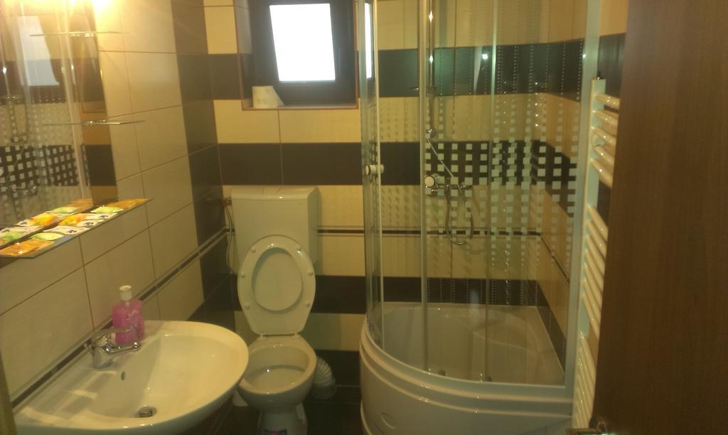 Pensiunea Alex si Tedi Horezu Ruang foto