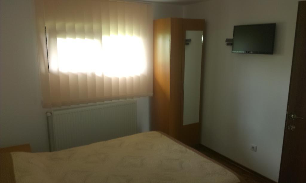 Pensiunea Alex si Tedi Horezu Ruang foto